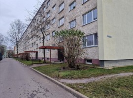 Narva, Kreenholmi 42 / 3-apartment